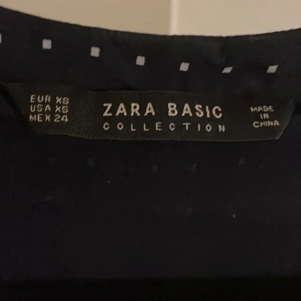 Zara Basic Black Polka Dot V-Neck Long Sleeve Blouse Professional Office Wear M - Picture 3 of 5